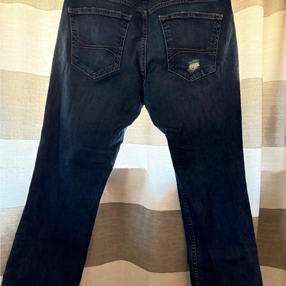 Hollister Men's Relaxed Fit Dark Blue Jeans - Picture 2 of 4